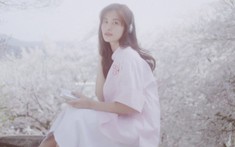 'Người ôm pháo hoa' chưa kịp hạ nhiệt, Đông Nhi tung tiếp đĩa vật lý và MV cho single mới