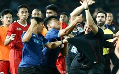 AFC tuyên bố sẽ đưa ra mức án phạt nặng sau vụ hỗn loạn SEA Games 32