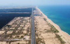 Vì sao Phú Yên muốn “nắn” đường ven biển?