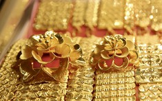 Giá vàng hôm nay 3-5: Bất ngờ tăng mạnh