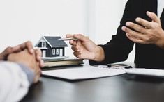 Bất động sản 24h: Nhiều doanh nghiệp bất động sản mạnh tay cắt giảm nhân sự