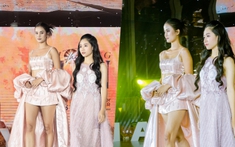 Mẫu nhí Đặng Minh Anh sánh đôi cùng siêu mẫu Hương Ly, 'khuấy đảo' show diễn thời trang giữa lòng Thủ đô 