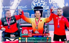 Ngạo nghễ Việt Nam: Lê Văn Công thắng đương kim vô địch, đoạt HCV thế giới