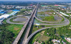 Thủ tướng chỉ đạo triển khai các dự án đường bộ, cao tốc trên địa bàn tỉnh Long An