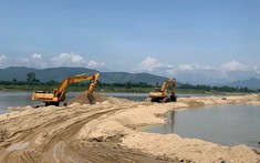 Đấu giá mỏ cát ở Quảng Ngãi: Đẩy giá lên cao, trúng thầu xong...xin hủy kết quả