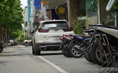 Mức phí sử dụng tạm thời lòng đường, hè phố tại TP. Hà Nội năm 2023
