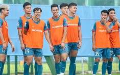 Văn Toàn rạng rỡ ngày trở về ĐT Việt Nam