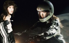 Hiền Hồ hóa “racing girl” phóng xe giữa màn đêm: 'Đây là giai đoạn mà nội tâm của tôi có quá nhiều suy nghĩ'