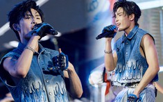 Wren Evans “khoe múi” khiến fan xao xuyến, diễn quá sung khiến bảo vệ phải ra tay can thiệp