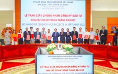 Hải Phòng trao giấy chứng nhận đầu tư cho loạt dự án, tổng vốn đầu tư gần 1,4 tỷ USD