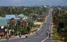 Phó Thủ tướng và lãnh đạo Tây Nguyên bàn thảo về xây dựng 800km cao tốc