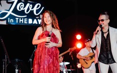 Ngược dòng thời gian về thập niên 90 cùng Jimmii Nguyễn trong minishow “Love in the Bay”