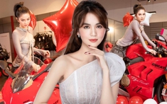 Ngọc Trinh bị lập biên bản, phải đóng phạt vì “diễn xiếc' trên phố cùng xe mô tô
