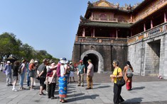 Việt Nam đón gần 10 triệu lượt khách quốc tế