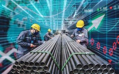 Cổ phiếu thép đồng loạt bứt phá dù nhận thông tin bất lợi