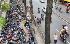 Từ ngày 1/1/2024: Mức thu phí sử dụng tạm thời lòng đường, vỉa hè tại TP.HCM là bao nhiêu?
