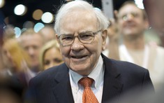 Ông chủ đầu tư Warren Buffett kiếm được 37,26 triệu USD mỗi ngày trong năm 2023