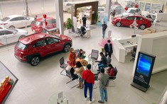 Sóng đảo chiều, các đại lý rục rịch "co" khuyến mại ở tháng cuối giảm 50% lệ phí trước bạ