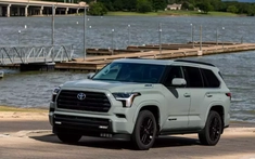 Đại lý nhận cọc Toyota Sequoia - Mẫu SUV full-size dành cho đại gia Việt thích mới lạ