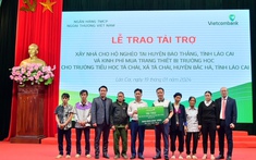 Vietcombank tài trợ 500 triệu đồng xây nhà cho người nghèo và kinh phí mua trang thiết bị trường học tại tỉnh Lào Cai