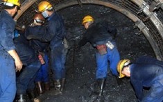 Khẩn trương khắc phục hậu quả, điều tra làm rõ nguyên nhân vụ tai nạn hầm lò tại Quảng Ninh