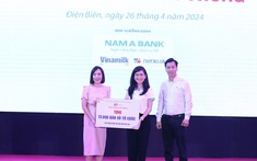 Hưởng ứng cuộc vận động 'Tự hào một dải non sông': Phổ thông Cao đẳng - FPT Polytechnic trao tặng 13.000 bản đồ