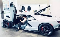 Minh "Nhựa" chính thức gặp mặt Revuelto, siêu xe Lamborghini "ăn xăng" ít nhất của hãng, chỉ 11,86 L/100km