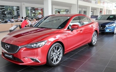 Có nên mua Mazda6 2018 cũ vì giá hấp dẫn hơn Camry cùng đời?