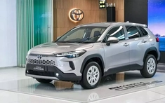 Tóm gọn hình ảnh Toyota Corolla Cross 2024 vừa cập cảng Việt Nam, giá dự kiến từ 860 triệu đồng