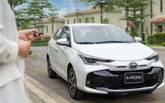 Giá xe Veloz Cross và Vios giảm 20-47 triệu đồng, Hilux 2024 trở lại đường đua doanh số