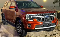 Ford triển khai bán xe online tránh kênh giá cho Ranger Stormtrak và Everest Platinum