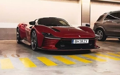 Cristiano Ronaldo bị bắt gặp lái Ferrari Daytona SP3, siêu phẩm 2,3 triệu đô la chỉ dành cho khách VIP