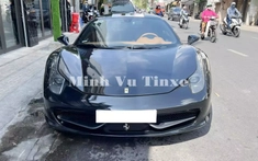 "Qua" Vũ dạo phố cùng "hắc mã" 458 Italia, 1 trong 36 chiếc Ferrari mà ông đang sở hữu