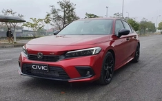 Honda Civic nhận ưu đãi 100% lệ phí trước bạ, Accord vẫn giảm giá 220 triệu đồng