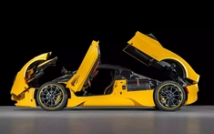 Pagani Utopia đầu tiên đến với Miami, chủ nhân sở hữu hàng chục xe hypercar và megacar các loại