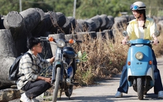 Jun Phạm không ngại cảnh hôn: “Tôi và Thúy Ngân không cho phép mình lên đoàn phim để giỡn hớt”