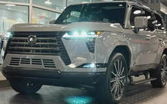 SUV hạng sang Lexus GX thế hệ mới được lên lịch ra mắt Việt Nam trong tháng này, giá gần 6 tỷ đồng