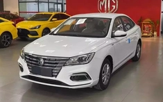 Sedan hạng C rẻ nhất Việt Nam MG5 MT có giá lăn bánh chỉ còn dưới 370 triệu đồng