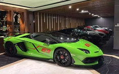 Đại gia Đà Nẵng bán chiếc Lamborghini Aventador SVJ Roadster về cho 1 nhân vật VIP, garage xe toàn biển Lào