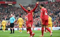 Salah tỏa sáng, Liverpool đánh bại Wolves để giữ vững ngôi đầu Ngoại hạng Anh