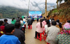 Ra mắt mô hình "Phân loại rác thải nhựa và trồng cây xanh" tại khu tái thiết Đồi Gianh, xã Liên Minh