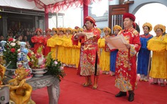 Thường trực Thị ủy, HĐND, UBND Sa Pa tham dự lễ dâng hương đặc biệt tại Lễ hội Đền Mẫu Thượng 2025