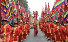 Hàng vạn du khách tham gia Lễ hội rước Mẫu tại Tuyên Quang