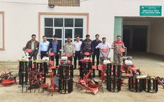 Công ty Cổ phần Thủy điện Mường Hum hỗ trợ 52 máy cày giúp hộ dân khắc phục thiên tai