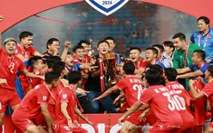 HLV Kim Sang-sik dẫn dắt đội tuyển các ngôi sao Đông Nam Á chạm trán Manchester United vào tháng 5