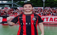 Supachok lao đao tại J-League 2, CĐV Thái Lan yêu cầu thay HLV Consadole Sapporo