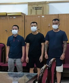 Bắt nhóm 'Lợn rừng' chuyên 'bảo kê' vật liệu xây dựng ở Tây Hồ