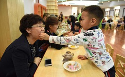 Những bậc cha mẹ sống sung sướng khi về già, phần lớn là do đã dạy con 3 điều này từ sớm