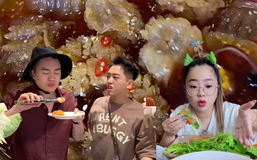 Bỏ ra 8 triệu chỉ để ăn vài miếng sứa đầu đạn đang hot: Vừa đắt mà lại chả có vị gì đặc biệt!