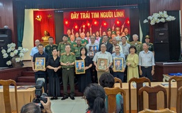 Trao tặng di ảnh Anh hùng – Liệt sĩ cho Bảo tàng Phụ nữ Việt Nam nhân dịp kỷ niệm 80 năm Cách mạng tháng 8 và Quốc khánh 2/9